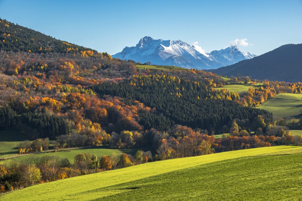 Couleurs d'automne sur le vallon de Vaulx et le plateau matheysin, Matheysine, Isère