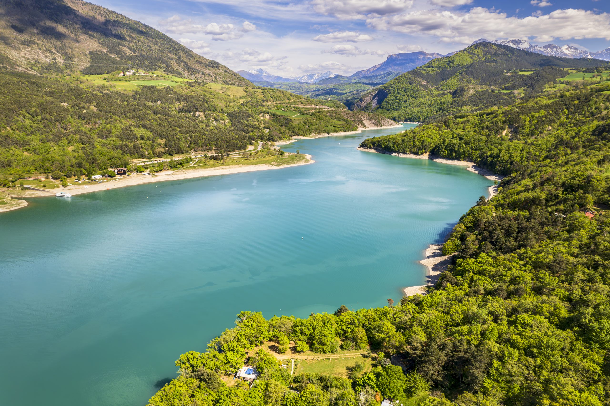 Couleurs d'été sur le lac de Monteynard-Avignonet en Matheysine, Isère