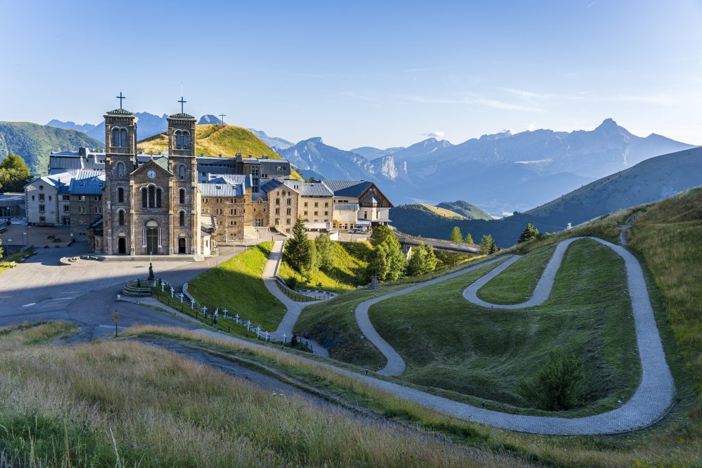 Le sanctuaire de Notre-Dame de La Salette, Matheysine, Isère